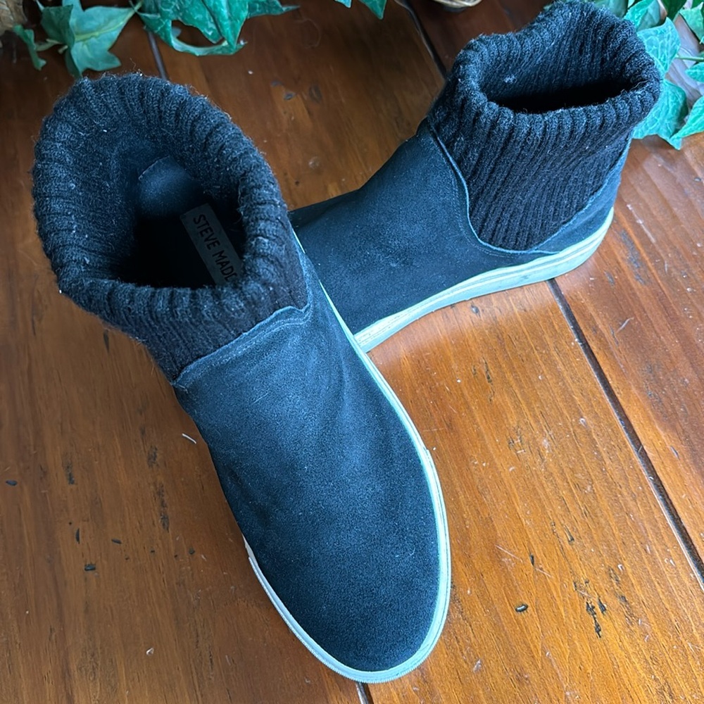 Steve Madden suede shoes